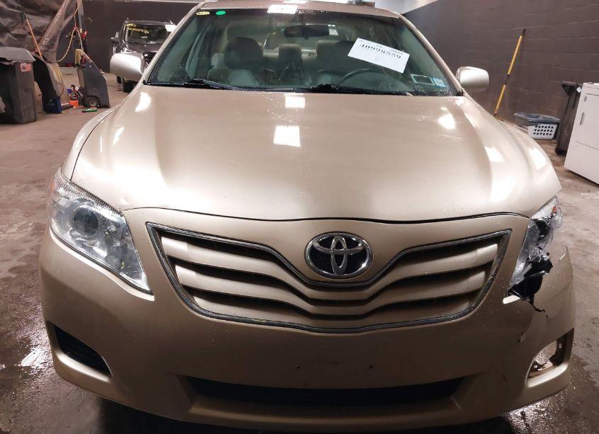 Photo 12 of 2010 Toyota Camry N/A (VIN 4T1BF3EK5AU036596)