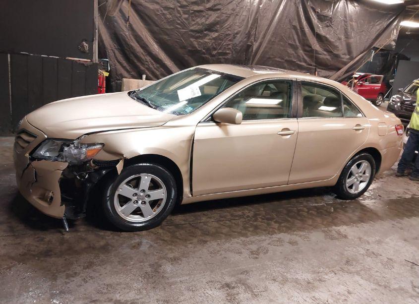 Photo 14 of 2010 Toyota Camry N/A (VIN 4T1BF3EK5AU036596)