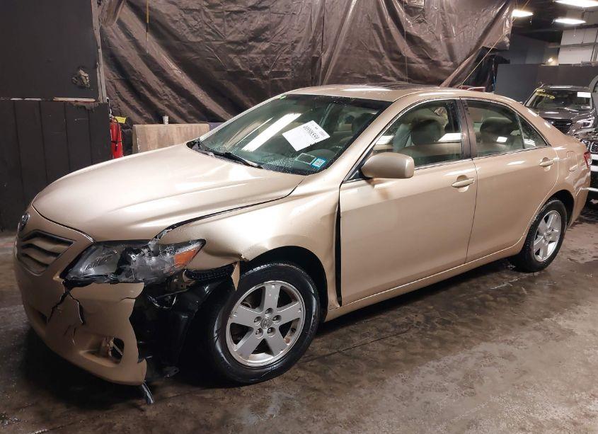 Photo 6 of 2010 Toyota Camry N/A (VIN 4T1BF3EK5AU036596)