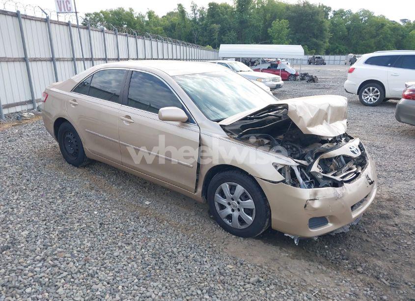 2010 Toyota Camry LE (VIN 4T1BF3EK5AU042687) main photo