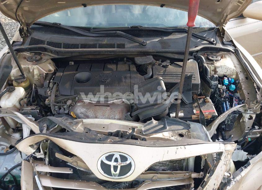 Photo 10 of 2010 Toyota Camry LE (VIN 4T1BF3EK5AU042687)