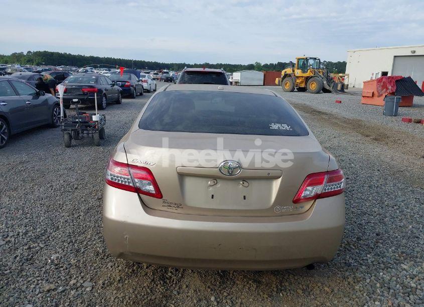 Photo 17 of 2010 Toyota Camry LE (VIN 4T1BF3EK5AU042687)