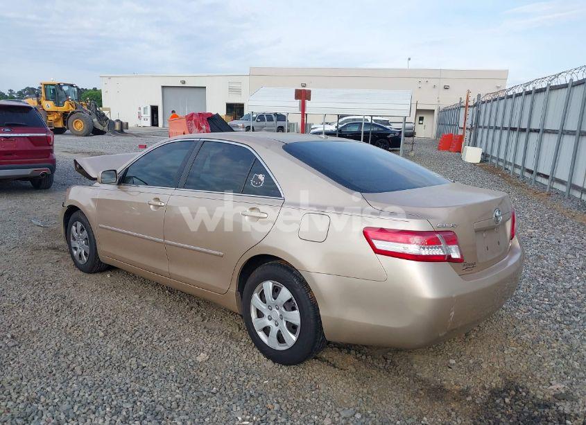 Photo 3 of 2010 Toyota Camry LE (VIN 4T1BF3EK5AU042687)