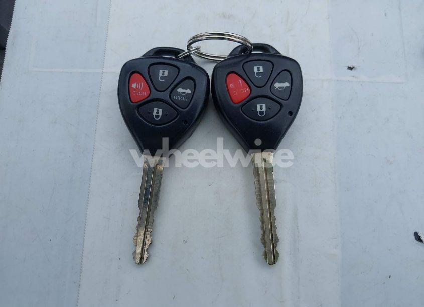 Photo 11 of 2010 Toyota Camry LE (VIN 4T1BF3EK5AU048909)