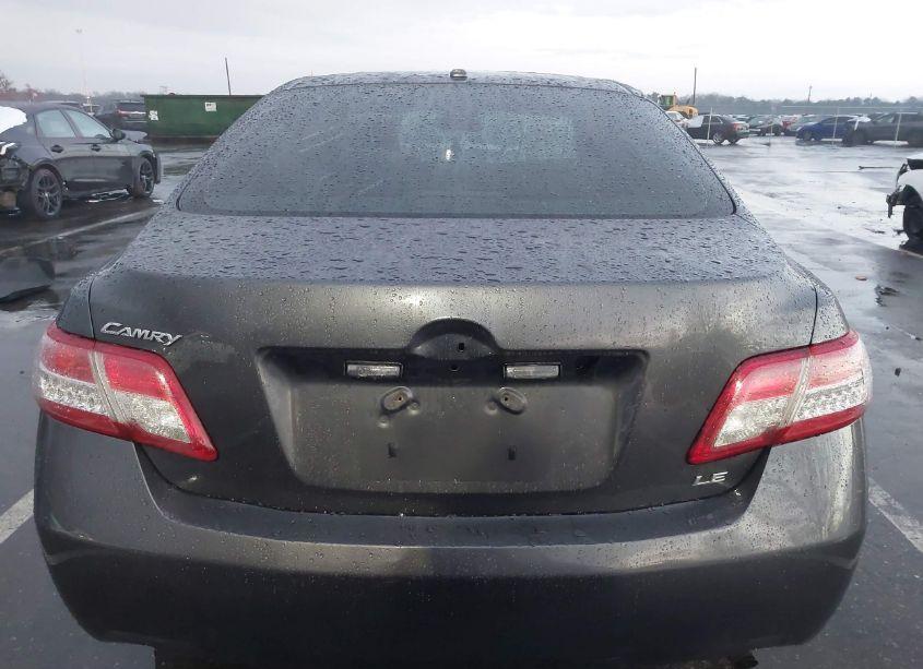 Photo 16 of 2010 Toyota Camry LE (VIN 4T1BF3EK5AU050529)