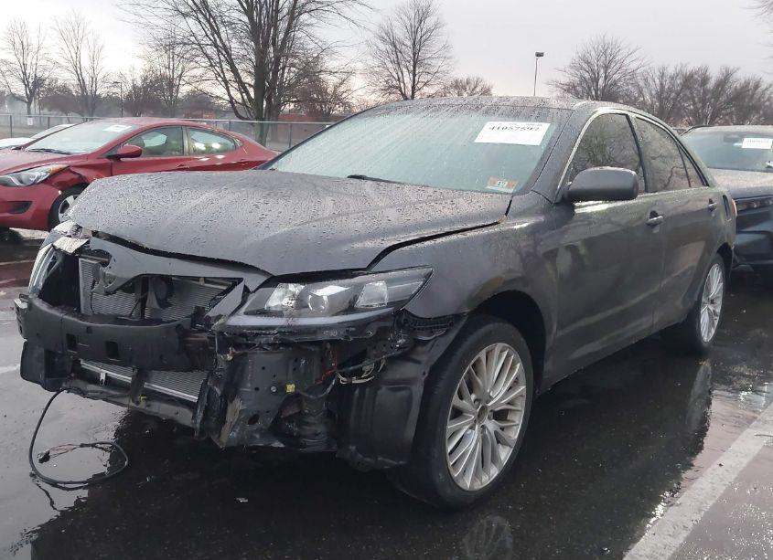 Photo 2 of 2010 Toyota Camry LE (VIN 4T1BF3EK5AU050529)