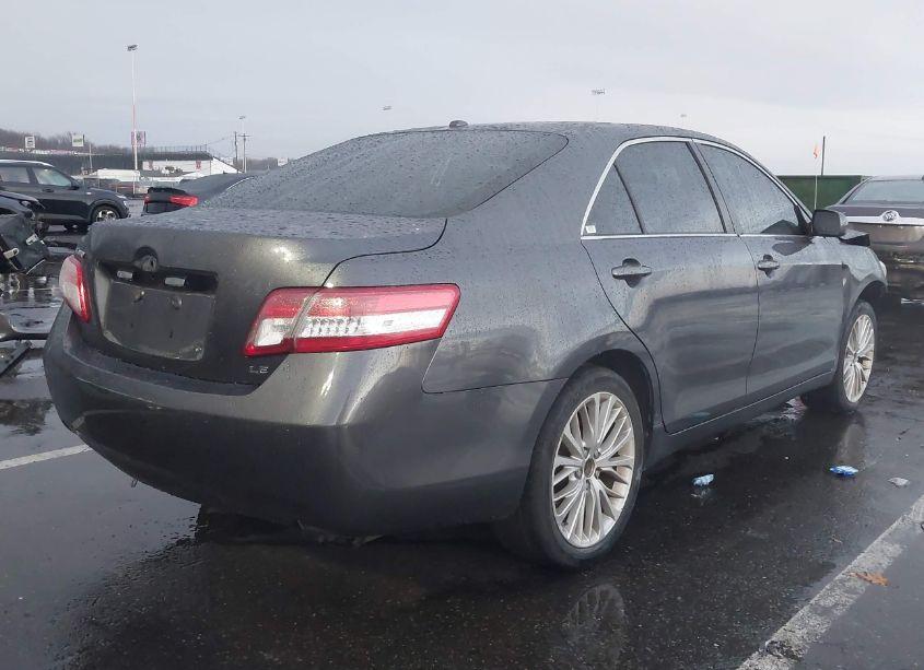 Photo 4 of 2010 Toyota Camry LE (VIN 4T1BF3EK5AU050529)
