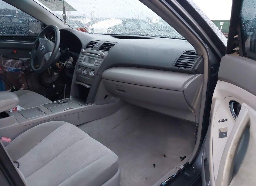 Photo 5 of 2010 Toyota Camry LE (VIN 4T1BF3EK5AU050529)