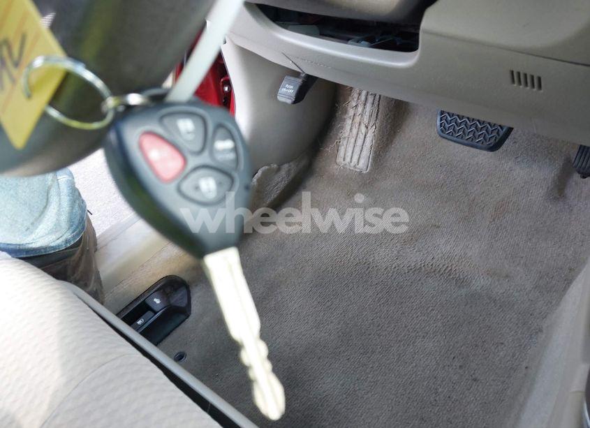 Photo 11 of 2010 Toyota Camry LE (VIN 4T1BF3EK5AU052328)