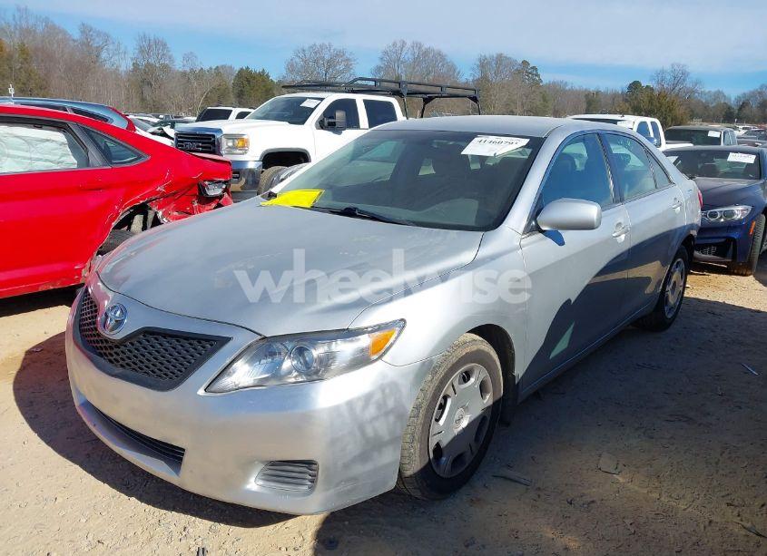 Photo 2 of 2010 Toyota Camry (VIN 4T1BF3EK5AU054404)