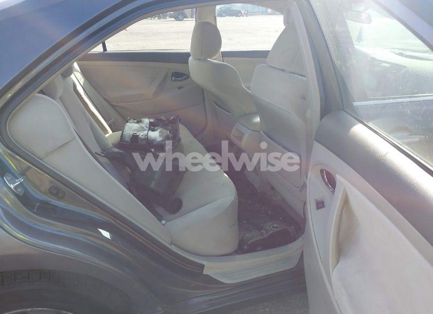 Photo 8 of 2010 Toyota Camry LE (VIN 4T1BF3EK5AU067184)