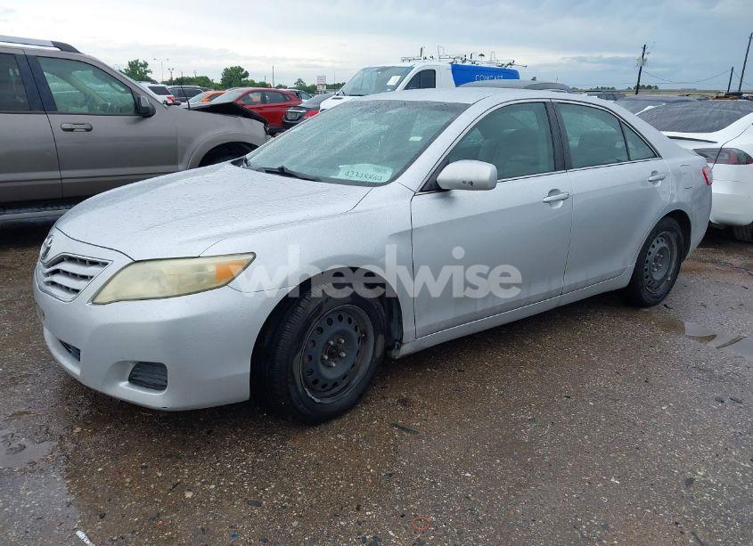 Photo 2 of 2010 Toyota Camry LE/SE/XLE (VIN 4T1BF3EK5AU078931)