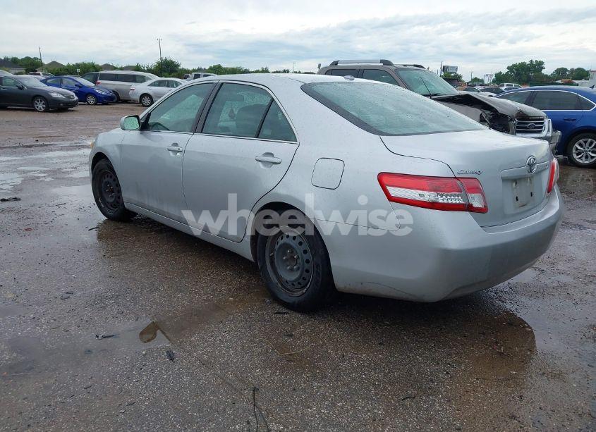 Photo 3 of 2010 Toyota Camry LE/SE/XLE (VIN 4T1BF3EK5AU078931)