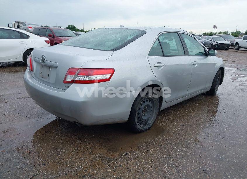 Photo 4 of 2010 Toyota Camry LE/SE/XLE (VIN 4T1BF3EK5AU078931)