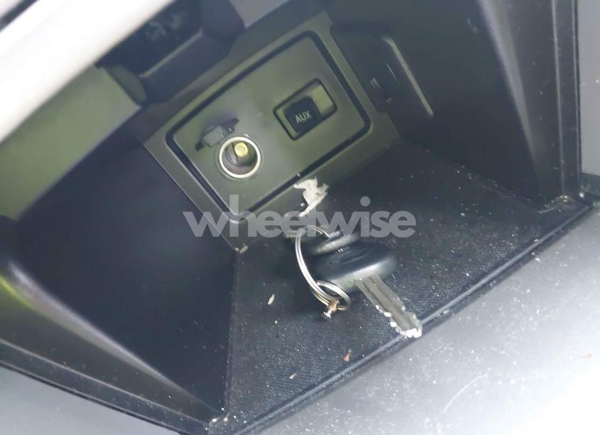 Photo 11 of 2010 Toyota Camry (VIN 4T1BF3EK5AU088925)