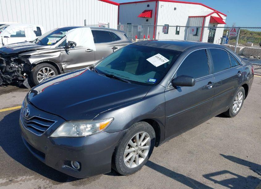 Photo 2 of 2010 Toyota Camry XLE (VIN 4T1BF3EK5AU093610)