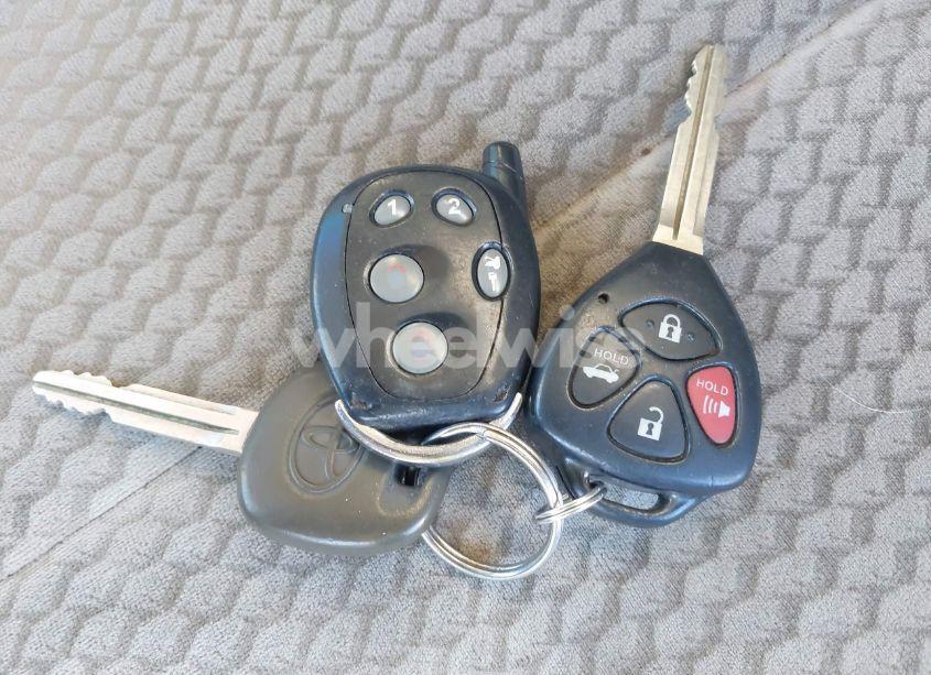 Photo 11 of 2010 Toyota Camry LE (VIN 4T1BF3EK5AU094918)