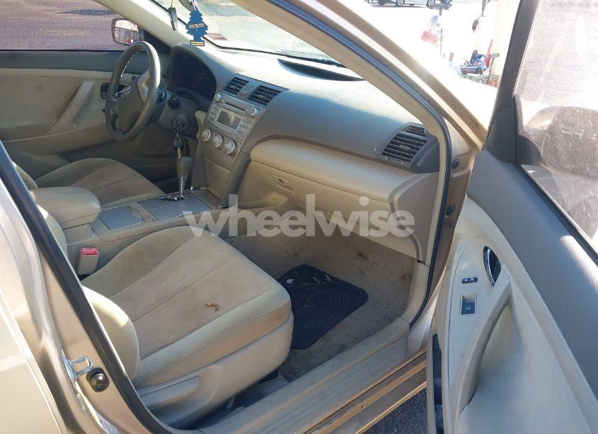 Photo 5 of 2010 Toyota Camry LE (VIN 4T1BF3EK5AU094918)