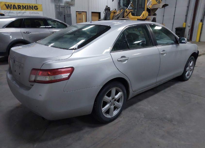 Photo 4 of 2010 Toyota Camry LE (VIN 4T1BF3EK5AU096135)