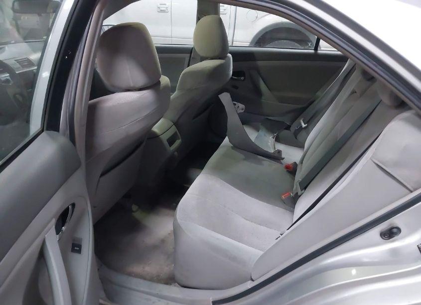 Photo 8 of 2010 Toyota Camry LE (VIN 4T1BF3EK5AU096135)