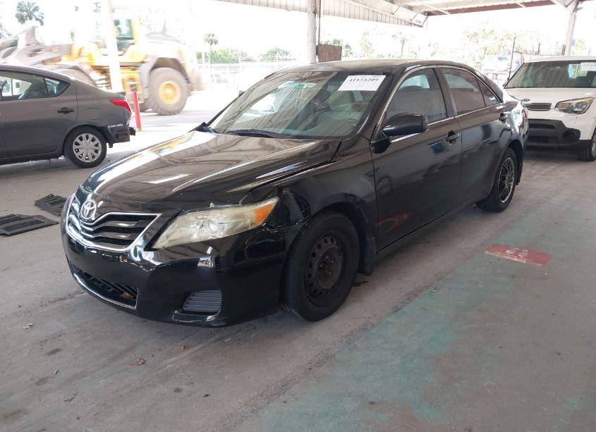 Photo 2 of 2010 Toyota Camry N/A (VIN 4T1BF3EK5AU117047)