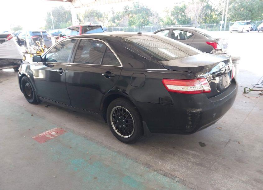 Photo 3 of 2010 Toyota Camry N/A (VIN 4T1BF3EK5AU117047)