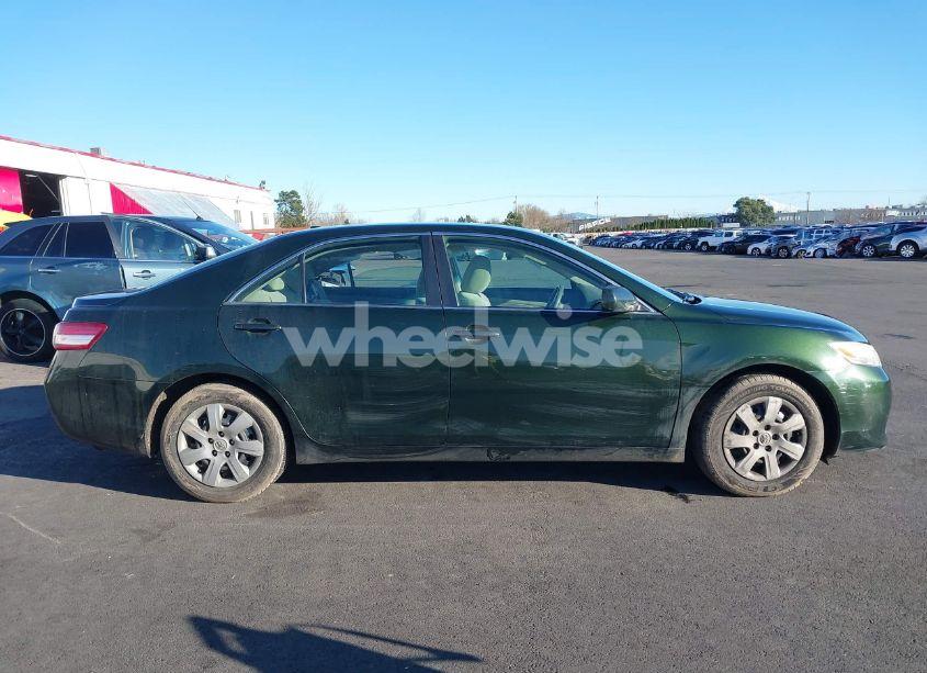 Photo 13 of 2010 Toyota Camry LE (VIN 4T1BF3EK5AU518064)