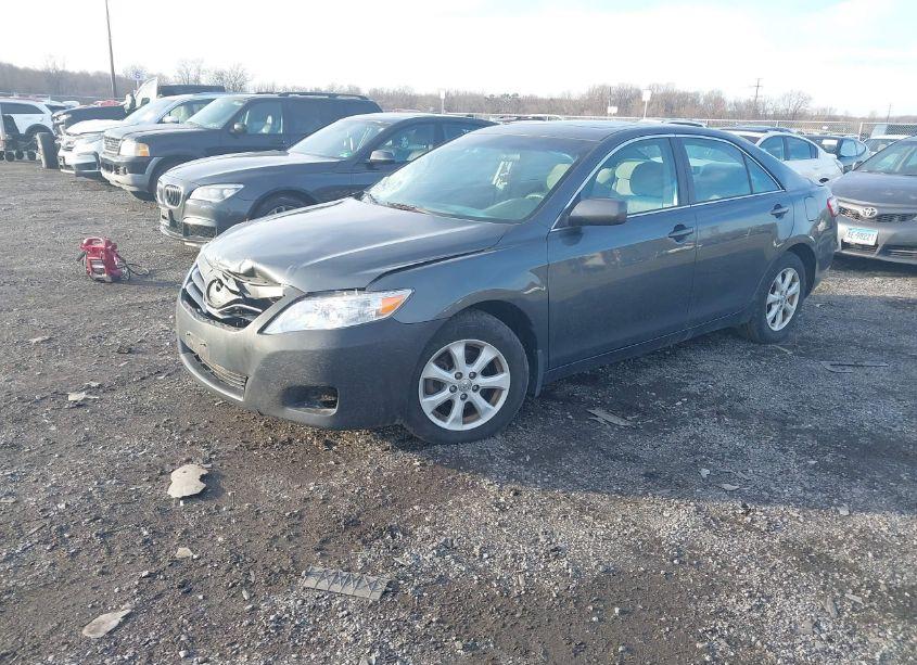 Photo 2 of 2010 Toyota Camry LE (VIN 4T1BF3EK5AU523071)