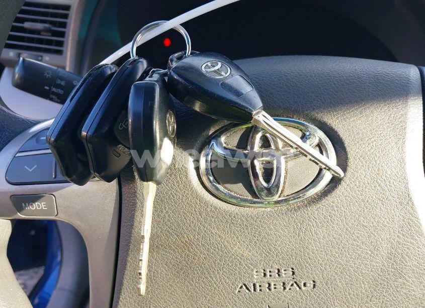 Photo 11 of 2010 Toyota Camry LE (VIN 4T1BF3EK5AU530442)