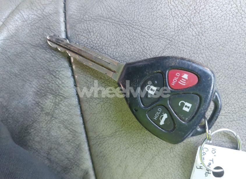 Photo 11 of 2010 Toyota Camry XLE (VIN 4T1BF3EK5AU532854)