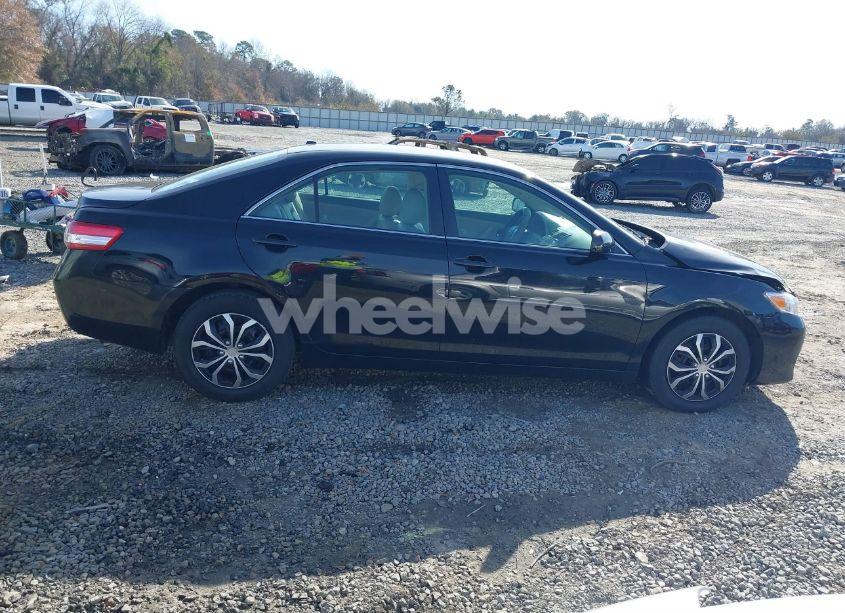 Photo 13 of 2010 Toyota Camry LE (VIN 4T1BF3EK5AU545197)