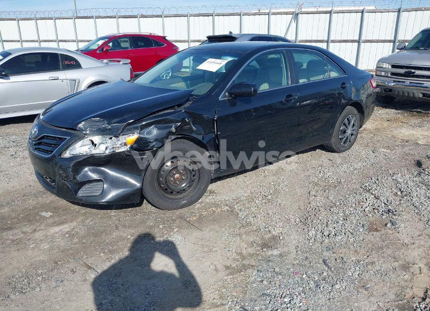 Photo 2 of 2010 Toyota Camry LE (VIN 4T1BF3EK5AU545197)