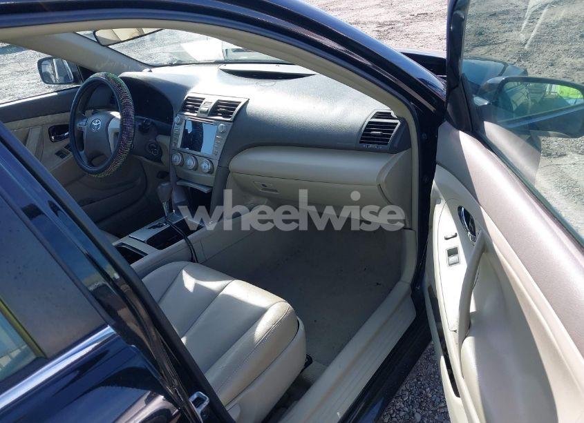 Photo 5 of 2010 Toyota Camry LE (VIN 4T1BF3EK5AU545197)