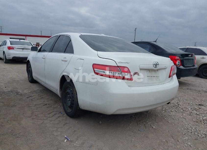 Photo 3 of 2010 Toyota Camry LE (VIN 4T1BF3EK5AU546639)