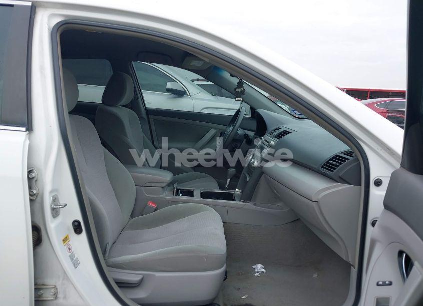 Photo 5 of 2010 Toyota Camry LE (VIN 4T1BF3EK5AU546639)