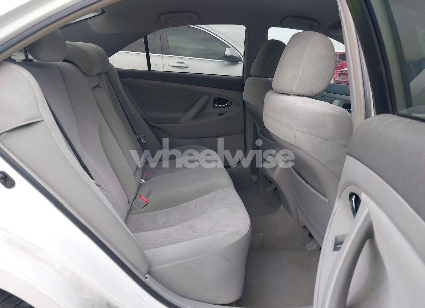 Photo 8 of 2010 Toyota Camry LE (VIN 4T1BF3EK5AU546639)