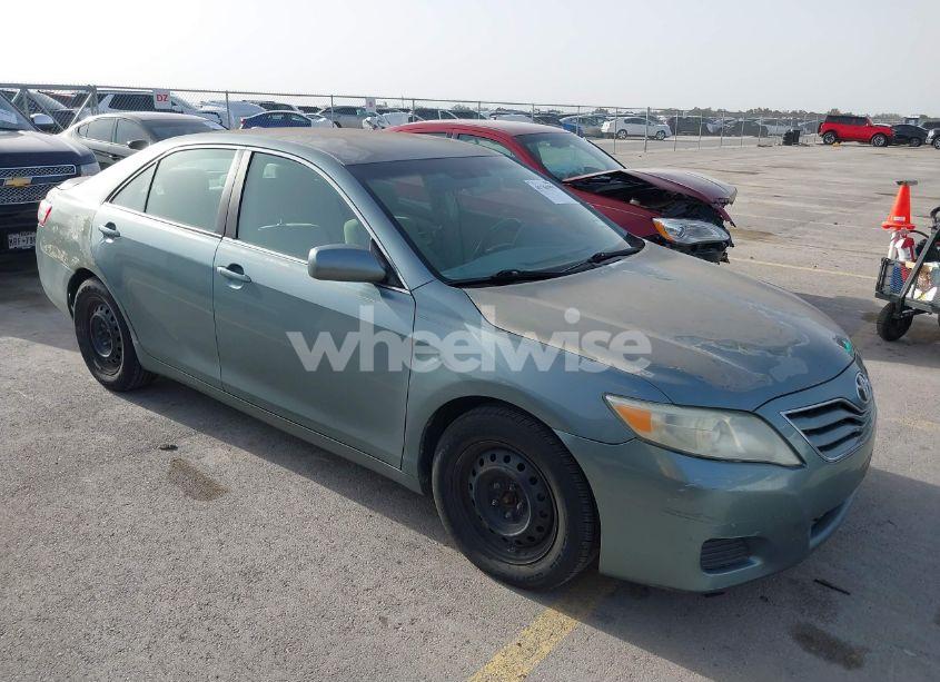 2010 Toyota Camry LE (VIN 4T1BF3EK5AU548648) main photo
