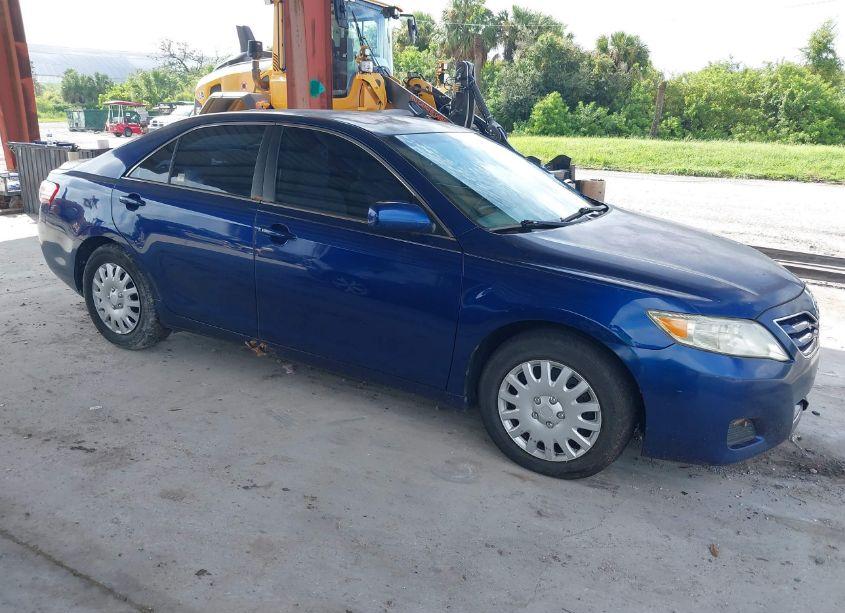 2010 Toyota Camry BASE (RETAIL ORDERS ONLY) (A5) (VIN 4T1BF3EK5AU552909) main photo