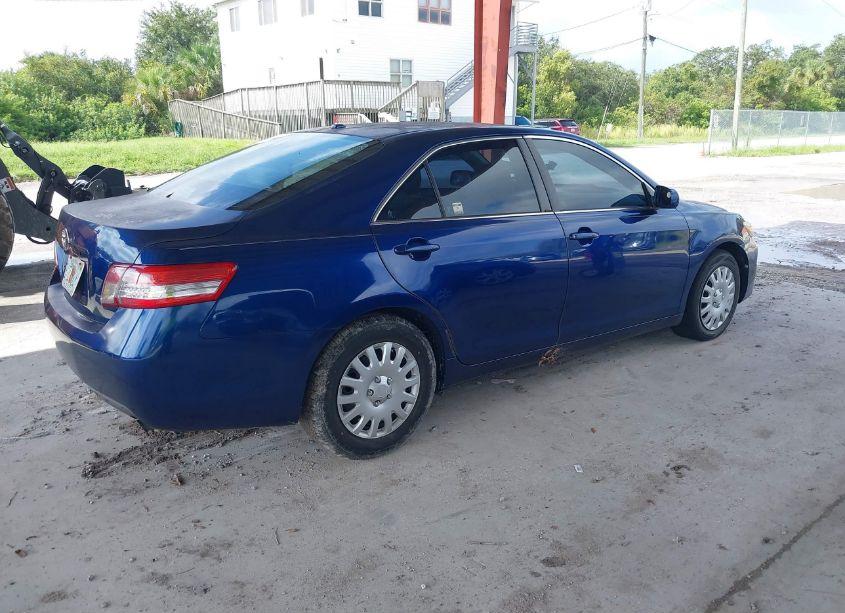 Photo 4 of 2010 Toyota Camry BASE (RETAIL ORDERS ONLY) (A5) (VIN 4T1BF3EK5AU552909)