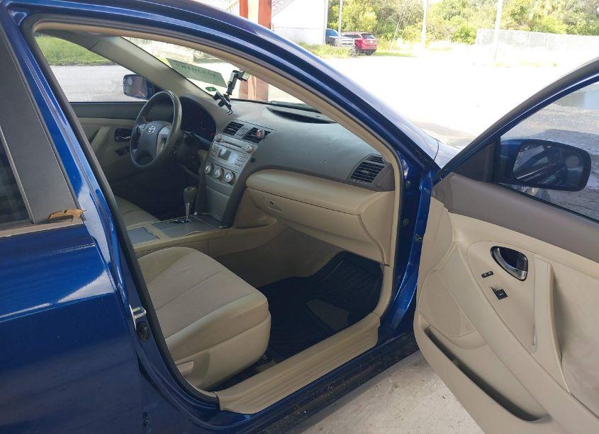 Photo 5 of 2010 Toyota Camry BASE (RETAIL ORDERS ONLY) (A5) (VIN 4T1BF3EK5AU552909)