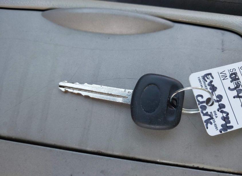 Photo 11 of 2010 Toyota Camry LE (VIN 4T1BF3EK5AU573145)