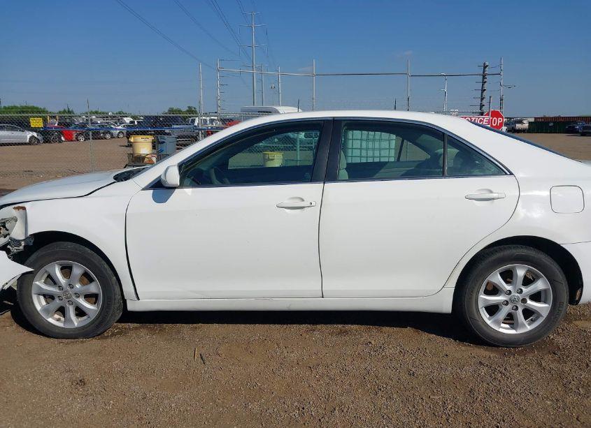 Photo 14 of 2010 Toyota Camry LE (VIN 4T1BF3EK5AU573145)