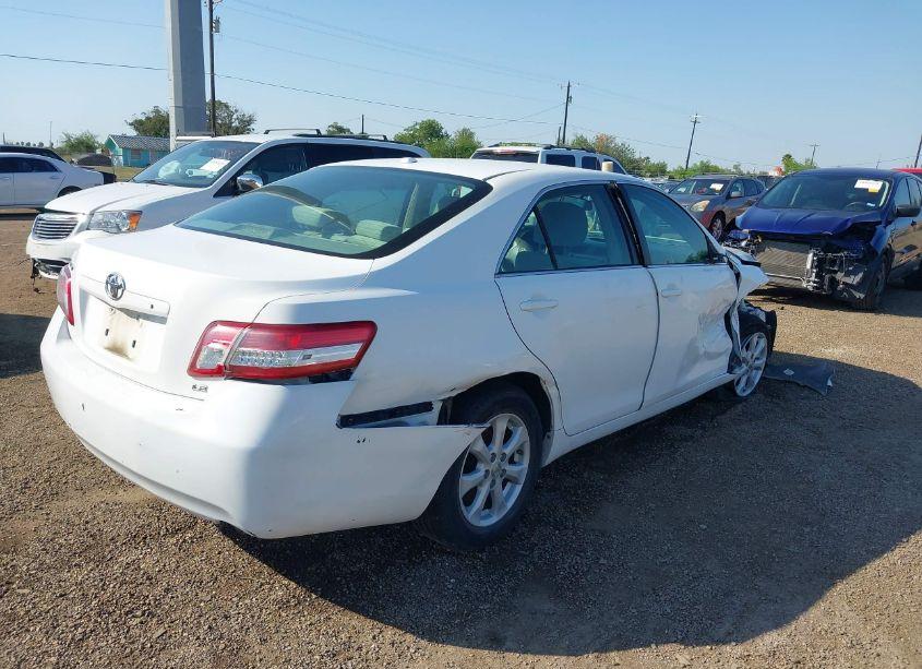 Photo 4 of 2010 Toyota Camry LE (VIN 4T1BF3EK5AU573145)