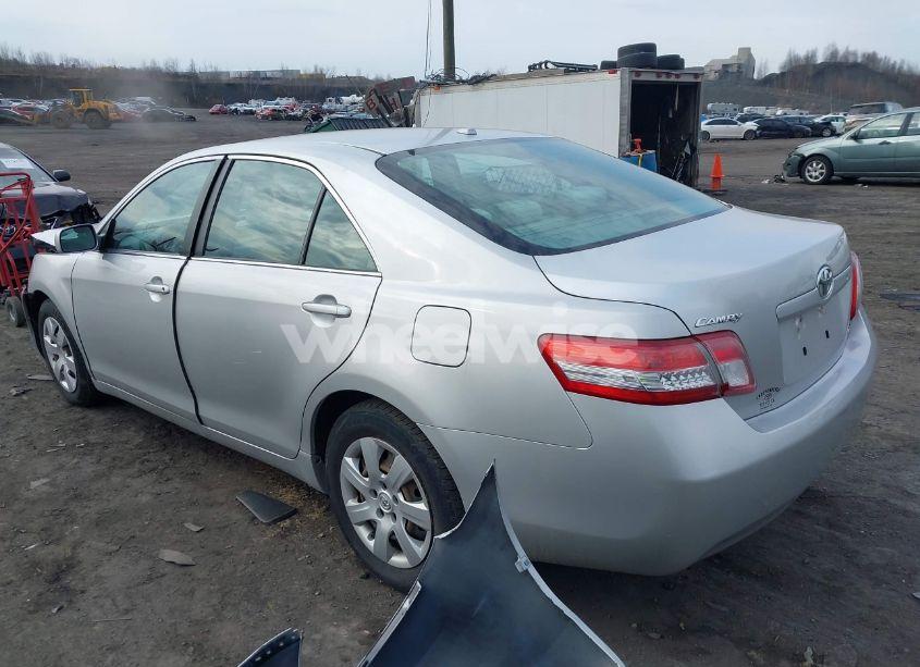 Photo 3 of 2011 Toyota Camry LE (VIN 4T1BF3EK5BU124100)