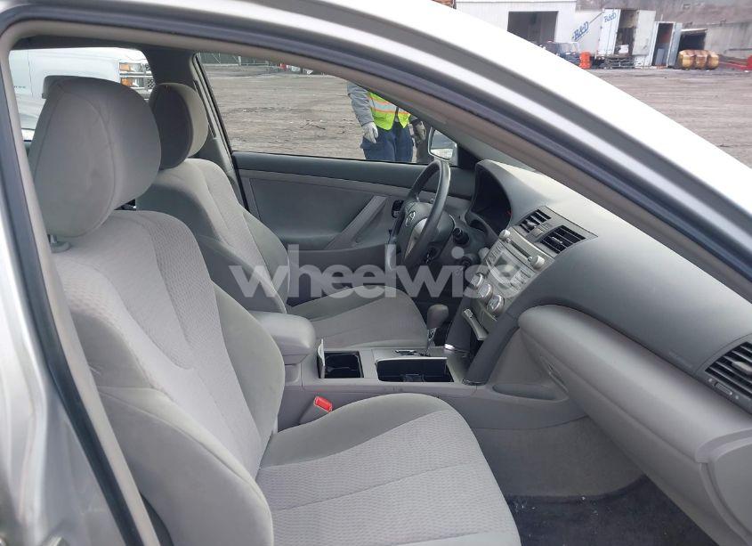 Photo 5 of 2011 Toyota Camry LE (VIN 4T1BF3EK5BU124100)