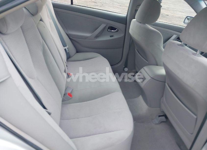 Photo 8 of 2011 Toyota Camry LE (VIN 4T1BF3EK5BU124100)