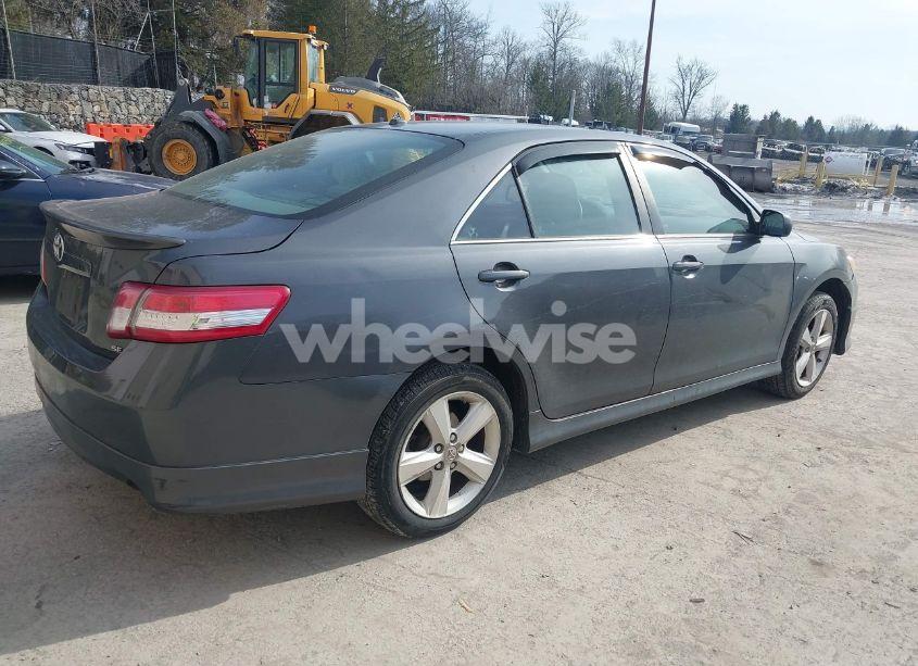 Photo 4 of 2011 Toyota Camry SE (VIN 4T1BF3EK5BU124999)