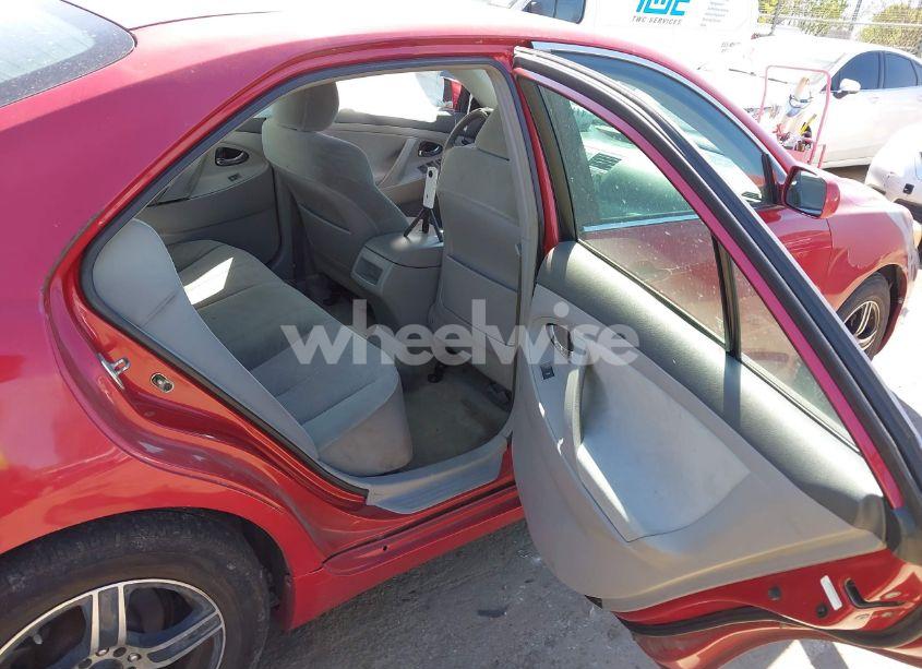 Photo 8 of 2011 Toyota Camry LE (VIN 4T1BF3EK5BU136635)