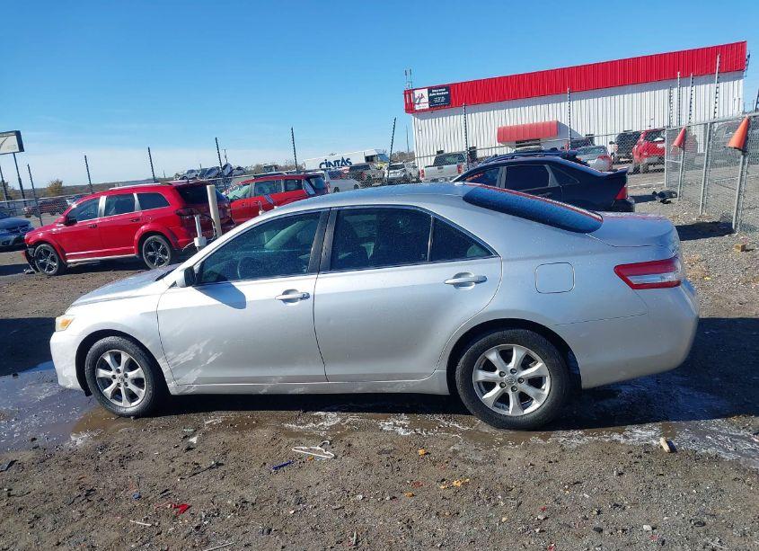 Photo 14 of 2011 Toyota Camry LE (VIN 4T1BF3EK5BU138384)