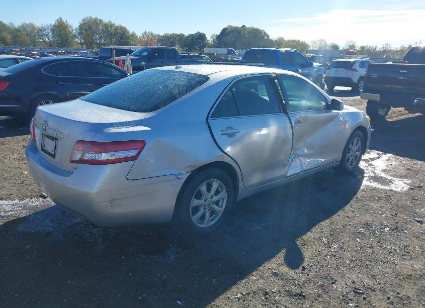 Photo 4 of 2011 Toyota Camry LE (VIN 4T1BF3EK5BU138384)